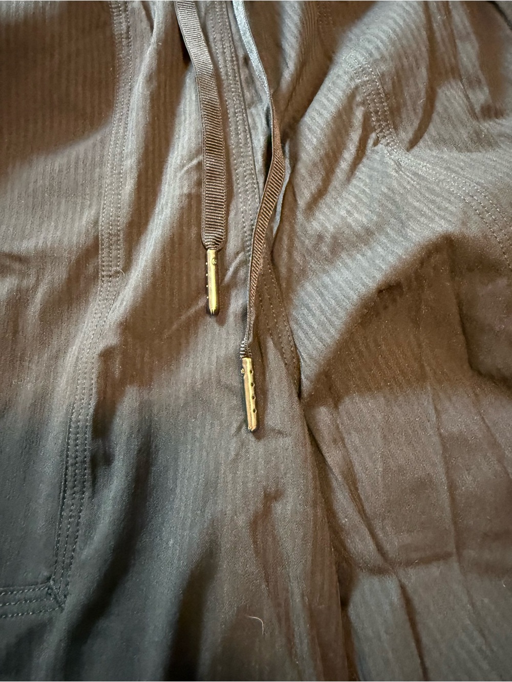 Lululemon Women's Cropped Pants - Picture 6 of 6